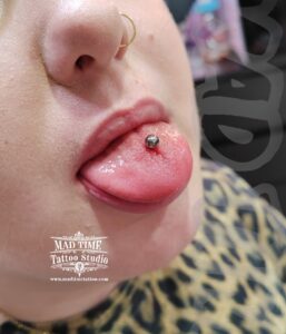 ✨ Fresh tongue piercing by our piercing queen Judi! 💎
With over 10 years of professional experience, Judi delivers precise, safe, and beautiful piercings every single time. Trust your body to the best in Liverpool!
📍 Book your appointment today! Find us in Walton, Liverpool, right next to Black Horse Pub.
#LiverpoolPiercing #WaltonLiverpool #TonguePiercing #BodyPiercing #LiverpoolTattoo #ProfessionalPiercing #SafePiercing #Merseyside #UKPiercing #LiverpoolBodyArt #PiercingStudio #FreshPiercing