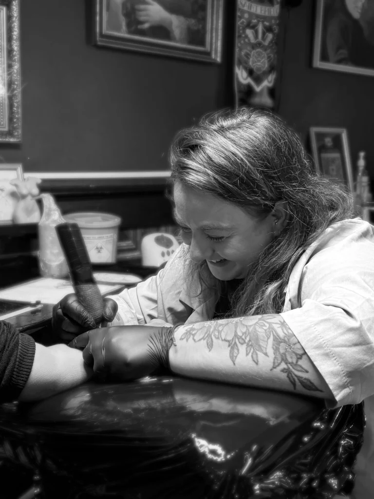 img 202511152245100 (1)