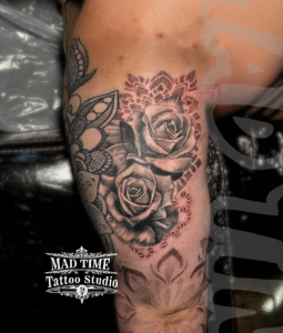 black and gray roses tattoo